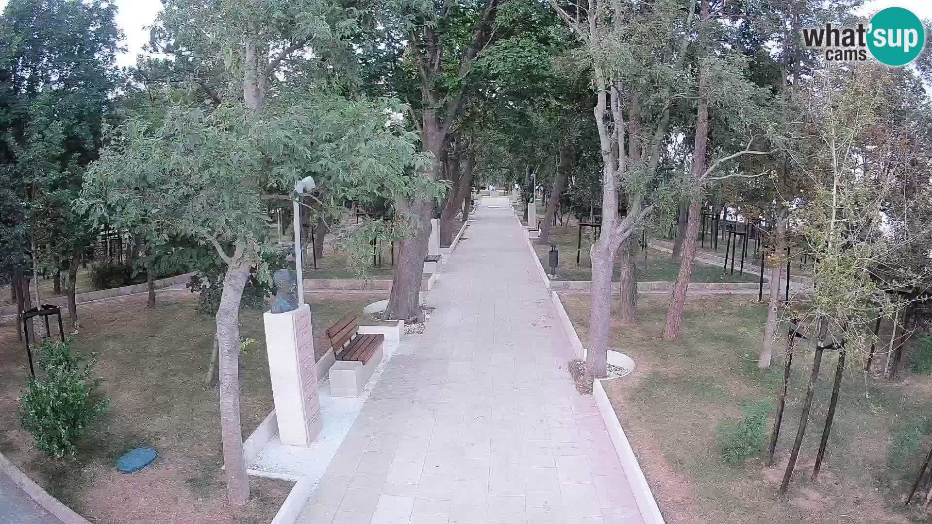 Park pisateljev Senj – Pogled v živo ob morju