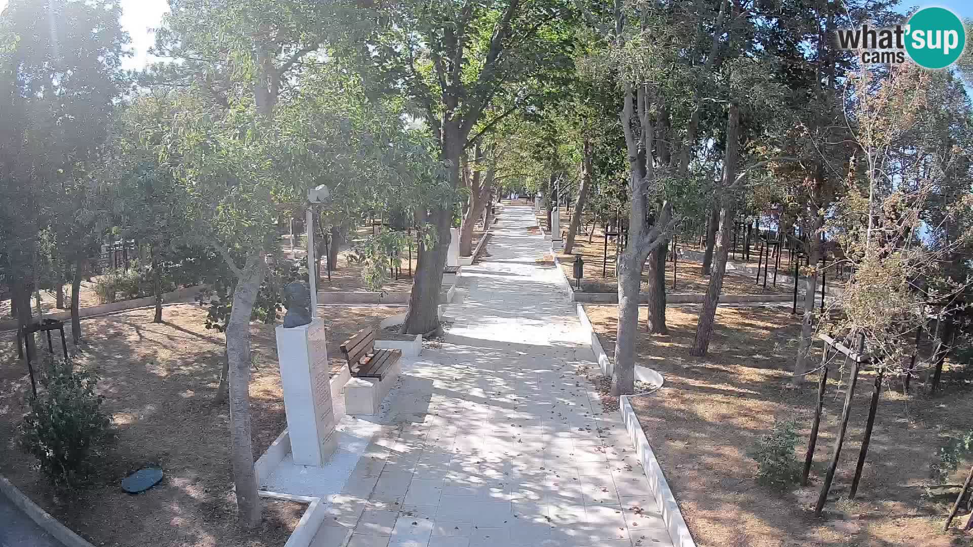 Park pisateljev Senj – Pogled v živo ob morju