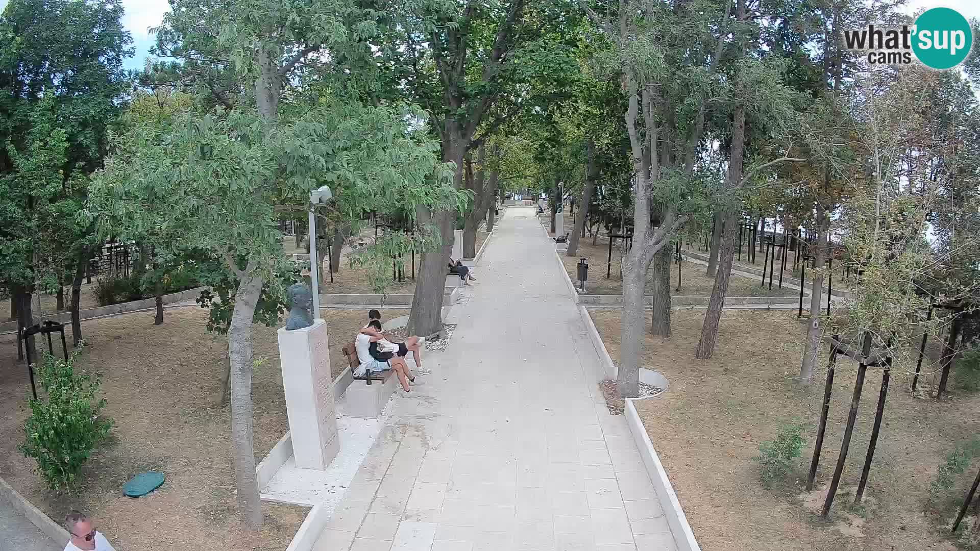 Park pisateljev Senj – Pogled v živo ob morju