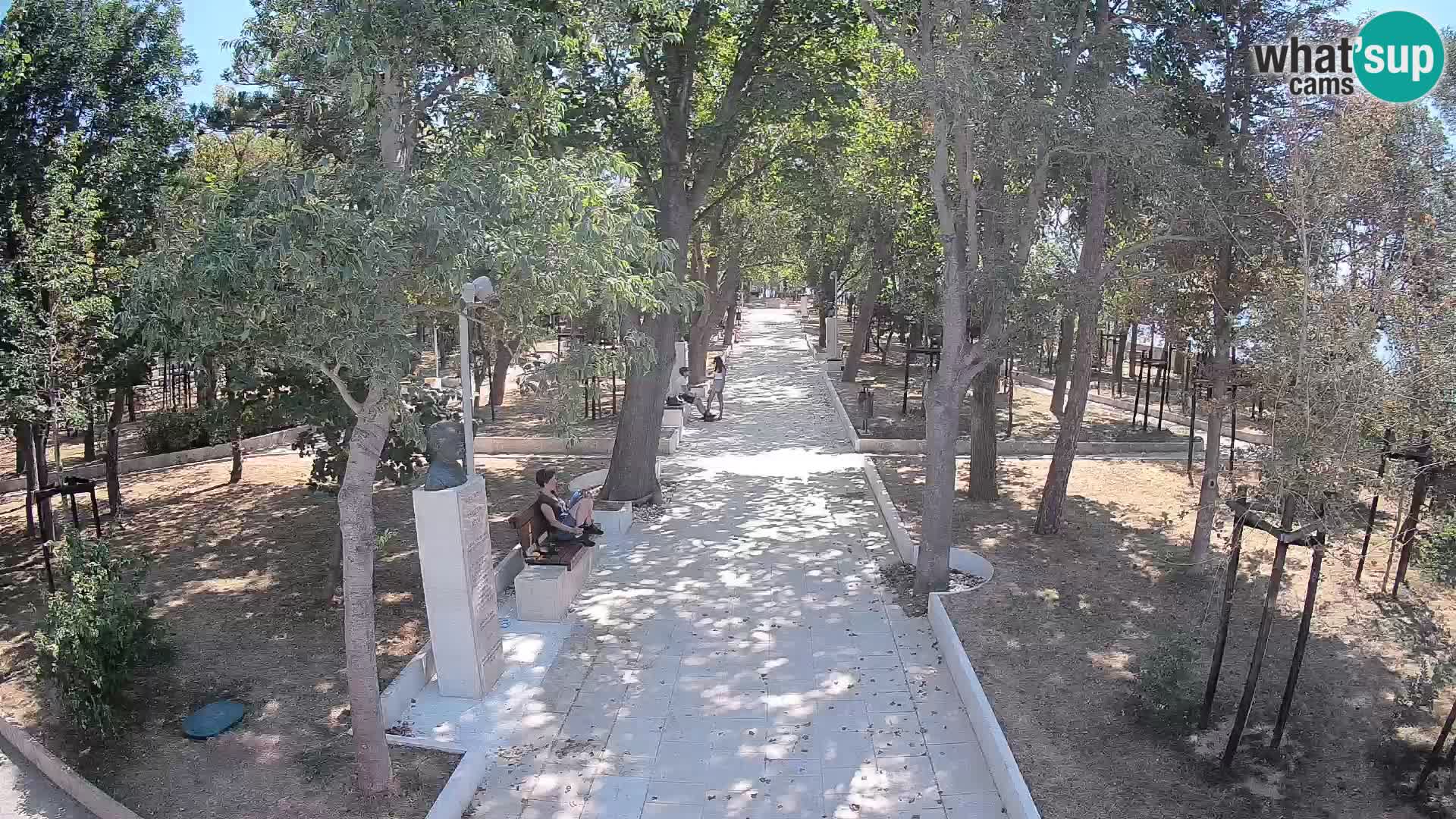 Park pisateljev Senj – Pogled v živo ob morju
