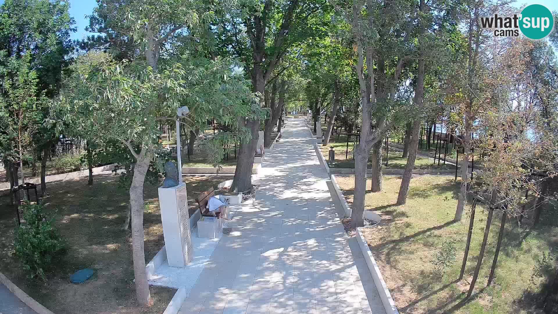 Park pisateljev Senj – Pogled v živo ob morju