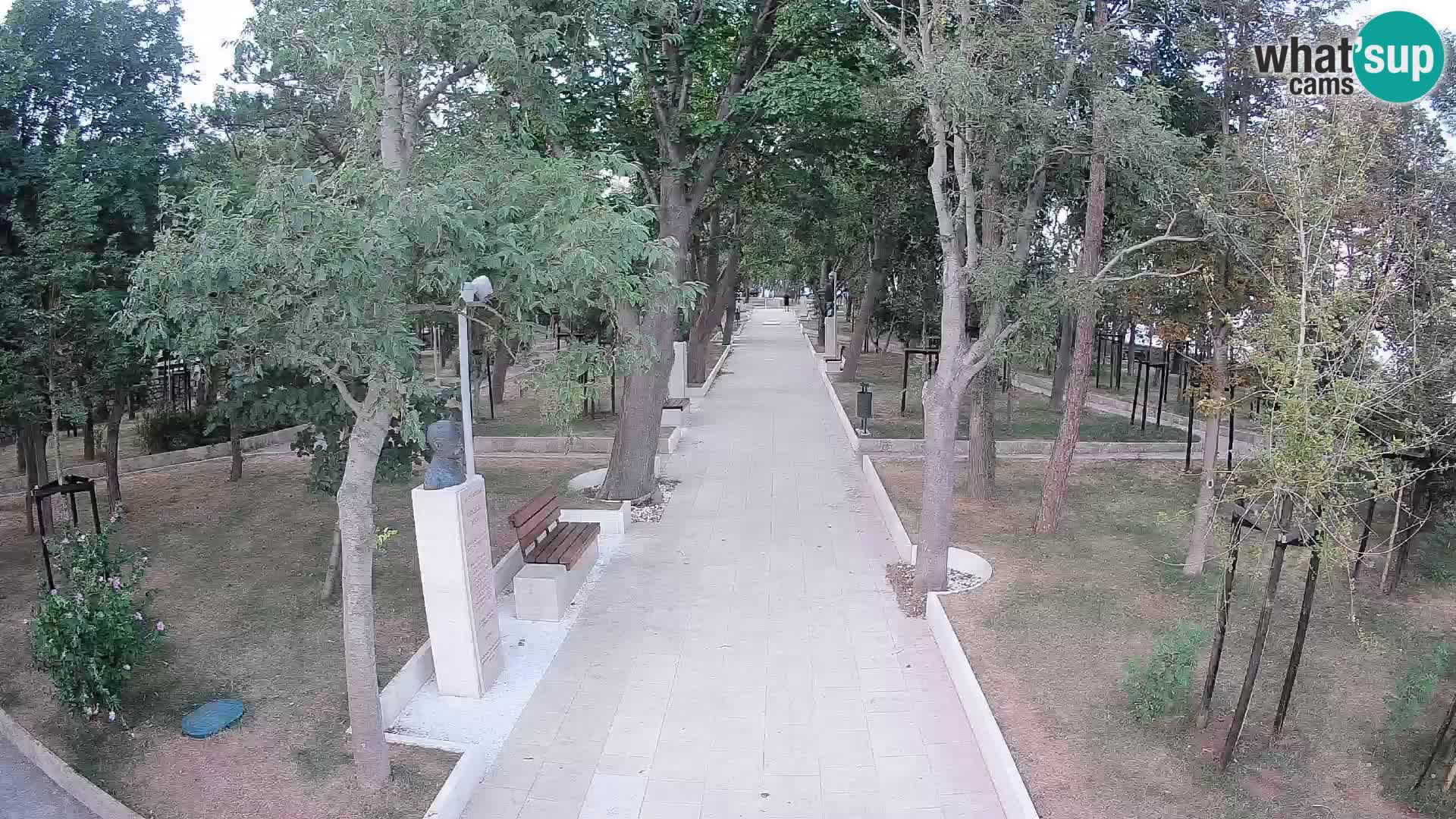 Park pisateljev Senj – Pogled v živo ob morju