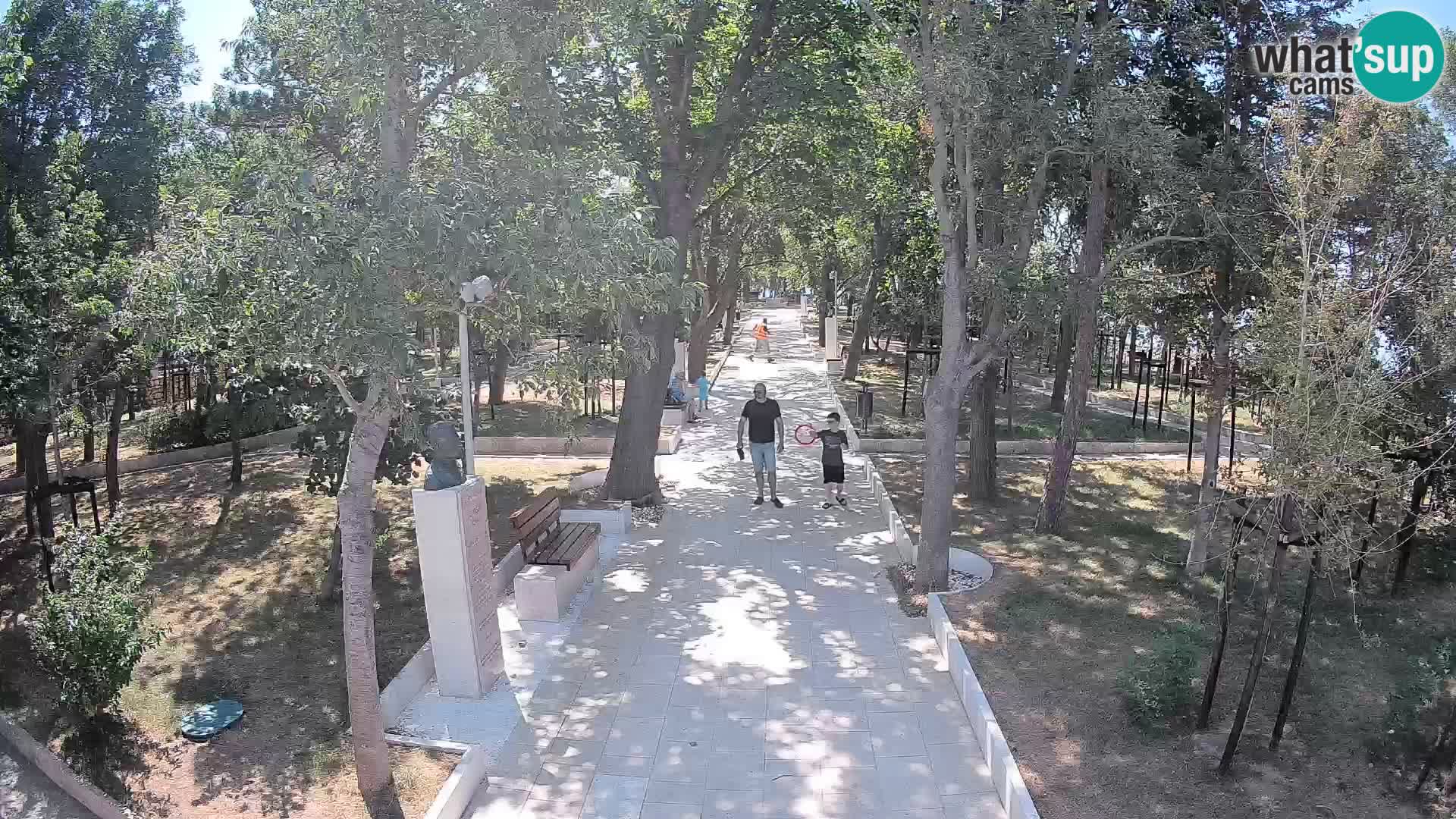 Park pisateljev Senj – Pogled v živo ob morju