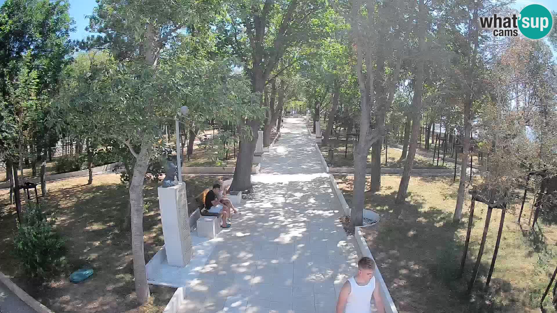 Park pisateljev Senj – Pogled v živo ob morju