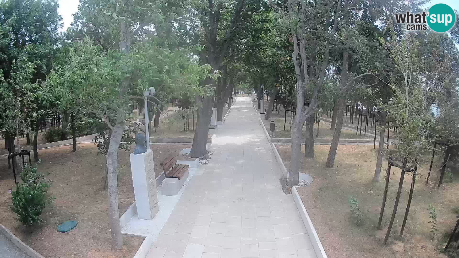 Park pisateljev Senj – Pogled v živo ob morju