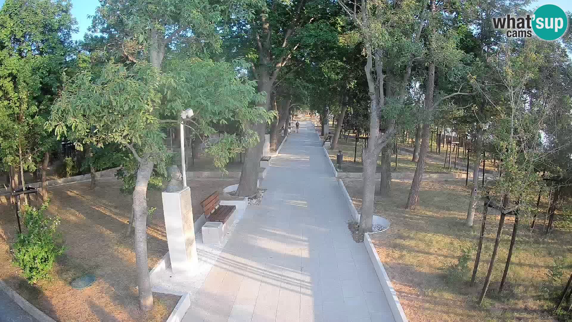 Park pisateljev Senj – Pogled v živo ob morju