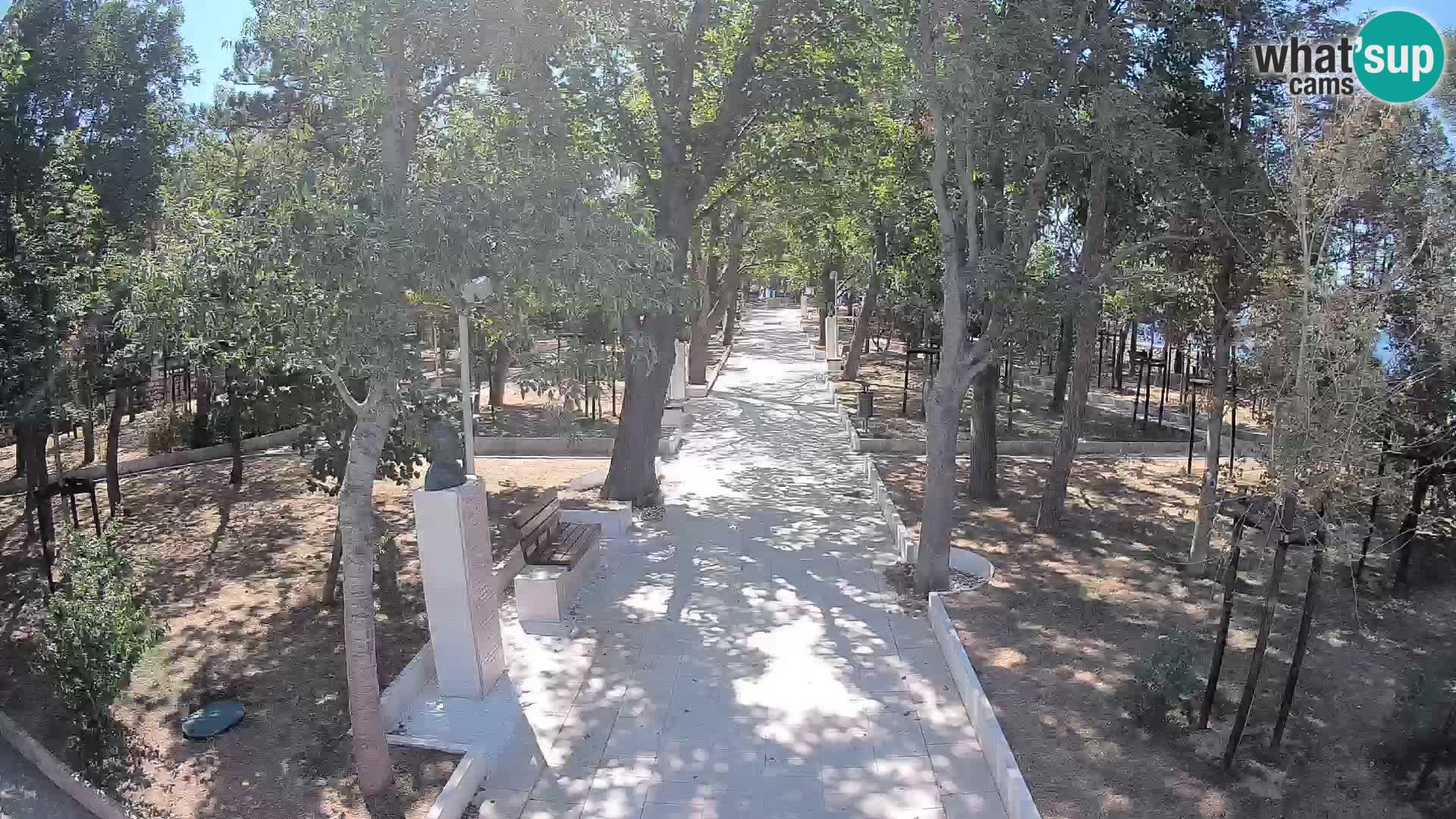 Park pisateljev Senj – Pogled v živo ob morju
