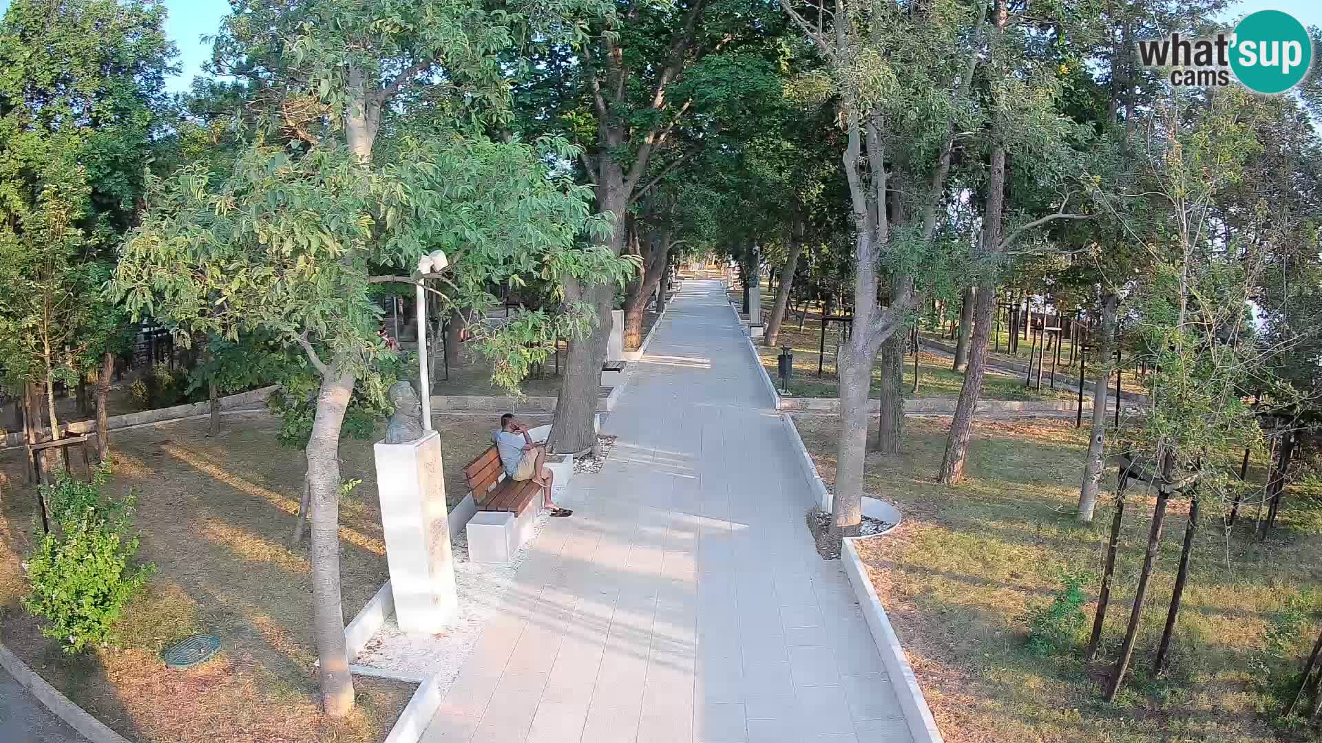Park pisateljev Senj – Pogled v živo ob morju