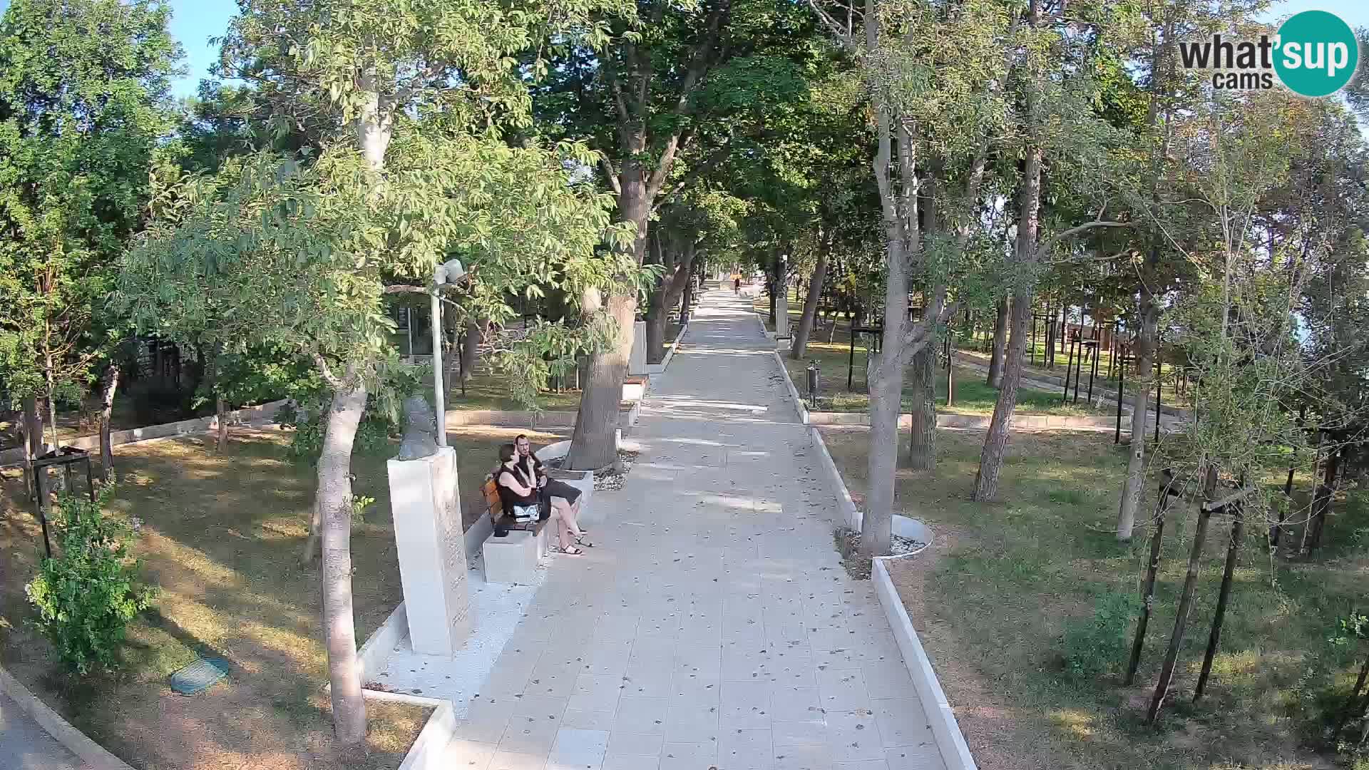 Park pisateljev Senj – Pogled v živo ob morju