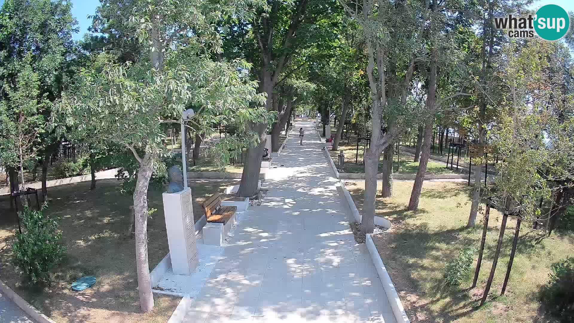 Park pisateljev Senj – Pogled v živo ob morju