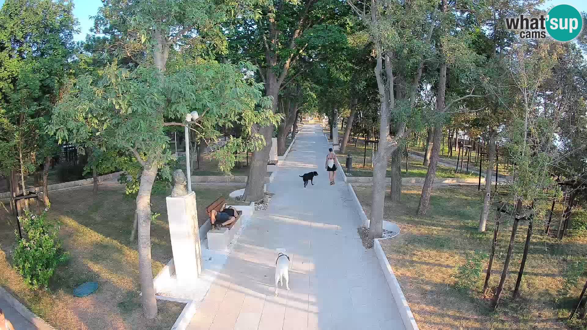 Park pisateljev Senj – Pogled v živo ob morju