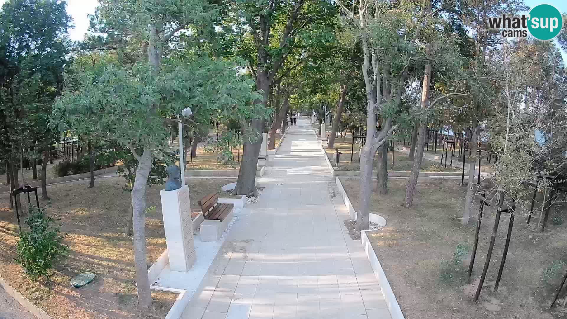 Park pisateljev Senj – Pogled v živo ob morju