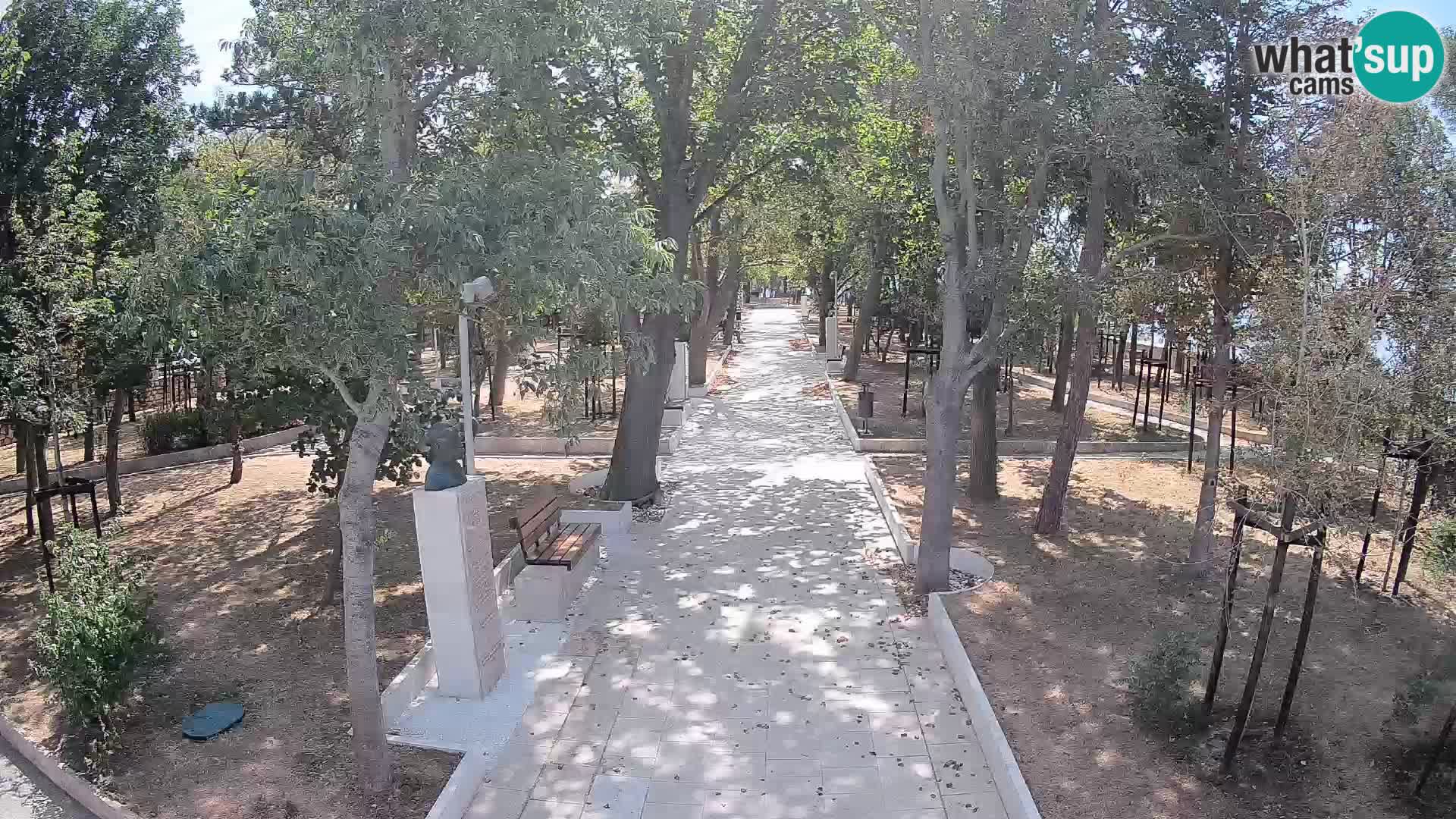 Park pisateljev Senj – Pogled v živo ob morju