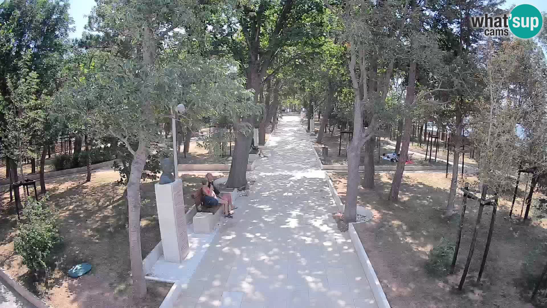 Park pisateljev Senj – Pogled v živo ob morju