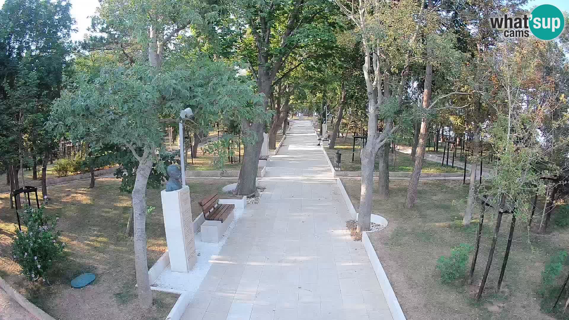 Park pisateljev Senj – Pogled v živo ob morju