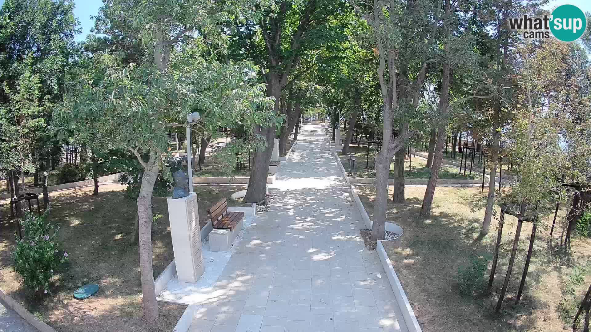Park pisateljev Senj – Pogled v živo ob morju