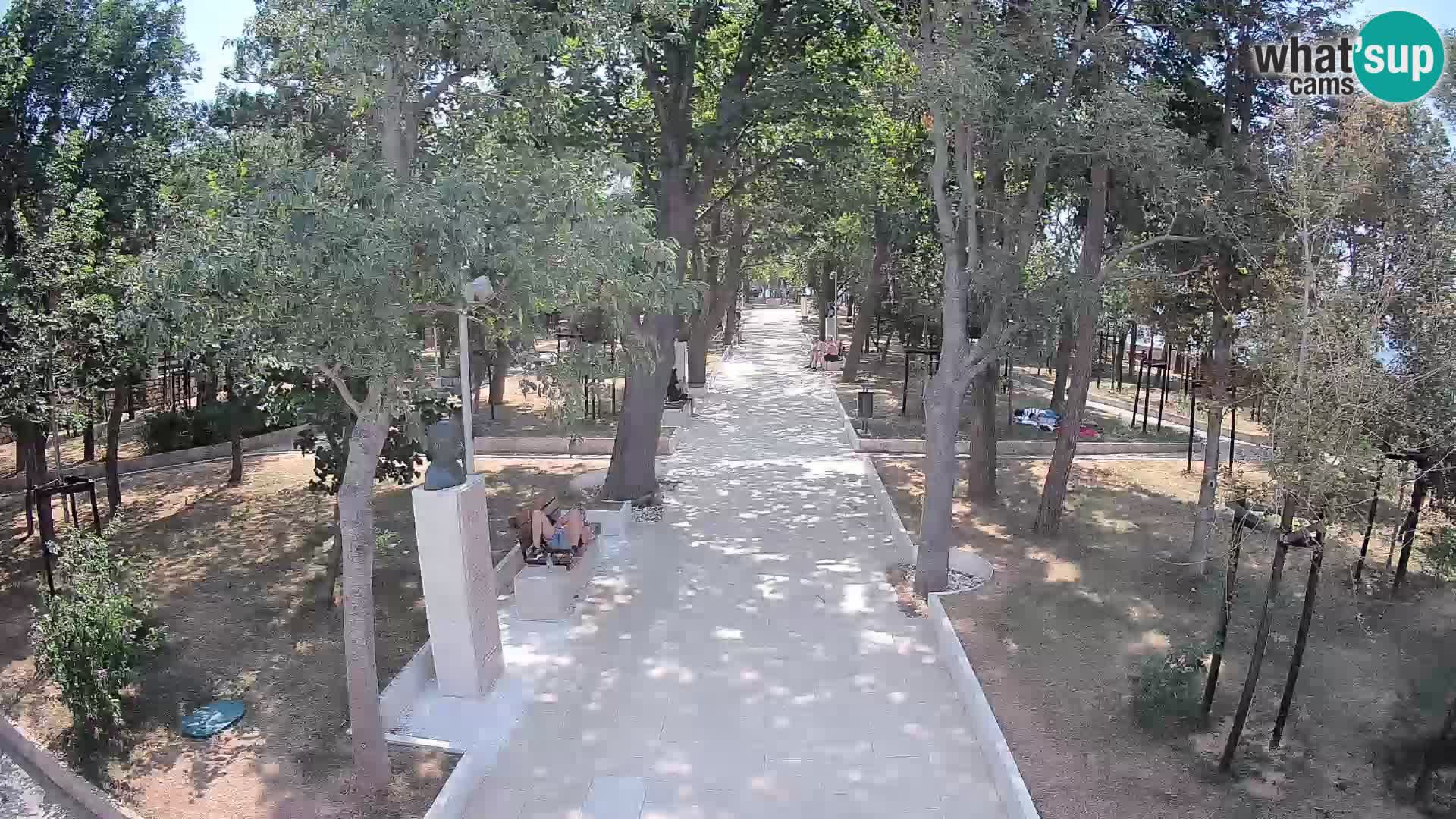 Park pisateljev Senj – Pogled v živo ob morju