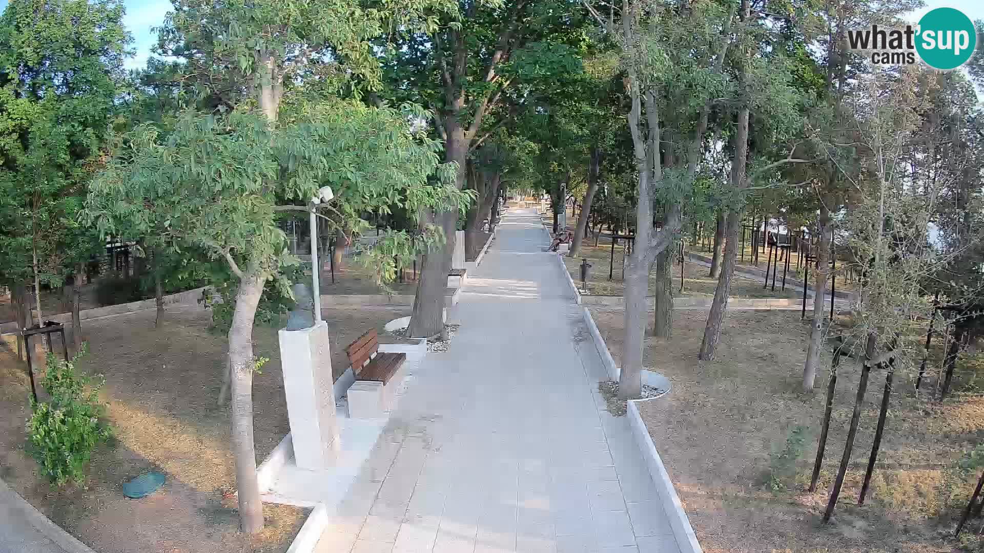 Park pisateljev Senj – Pogled v živo ob morju