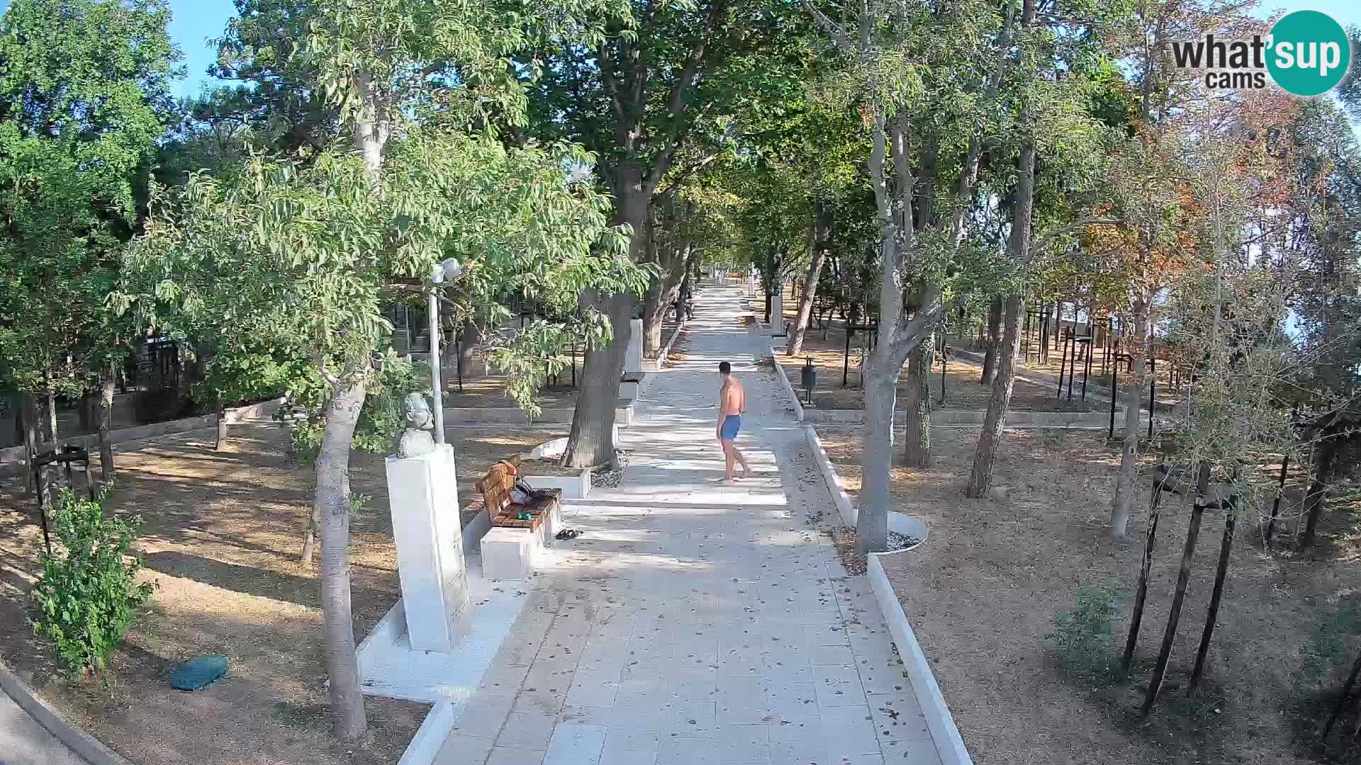 Park pisateljev Senj – Pogled v živo ob morju