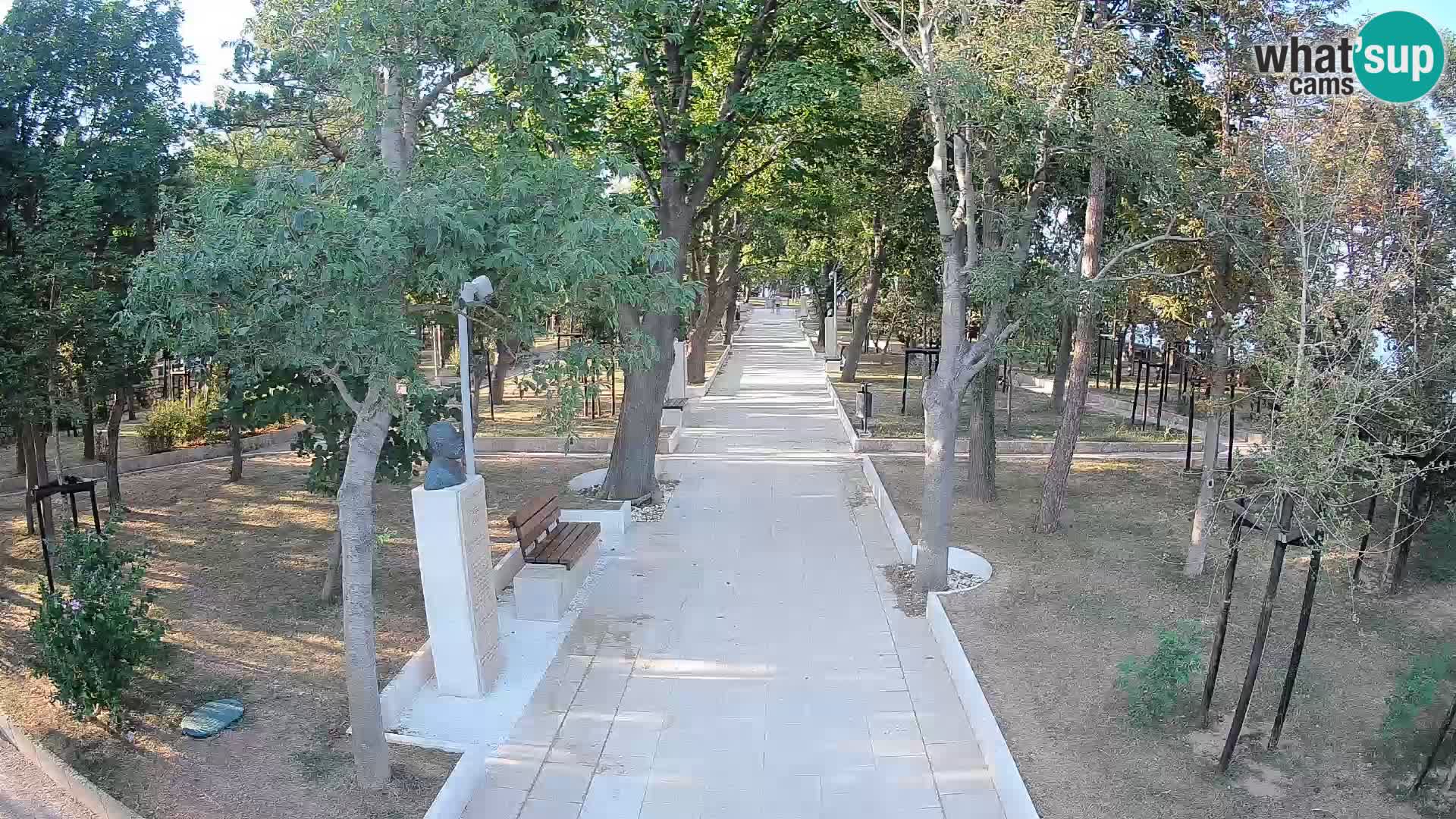 Park pisateljev Senj – Pogled v živo ob morju