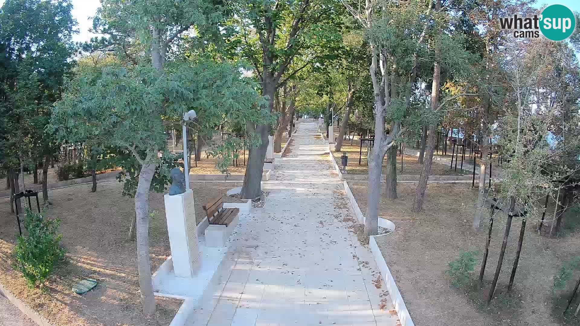 Park pisateljev Senj – Pogled v živo ob morju