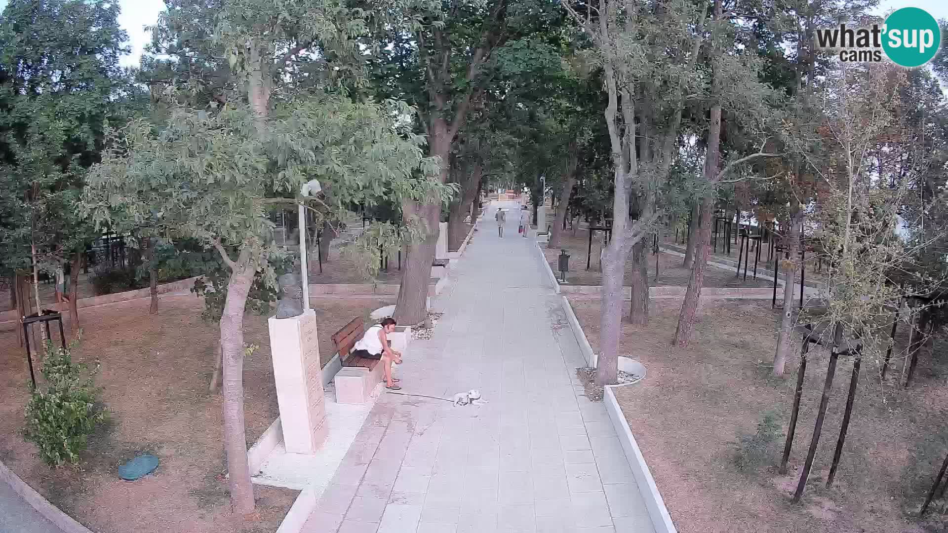 Park pisateljev Senj – Pogled v živo ob morju