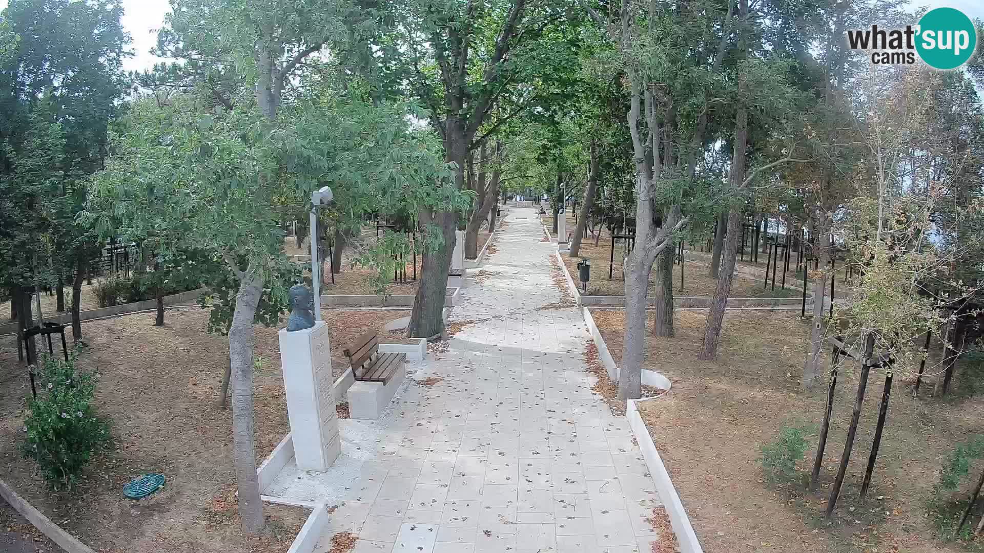 Park pisateljev Senj – Pogled v živo ob morju