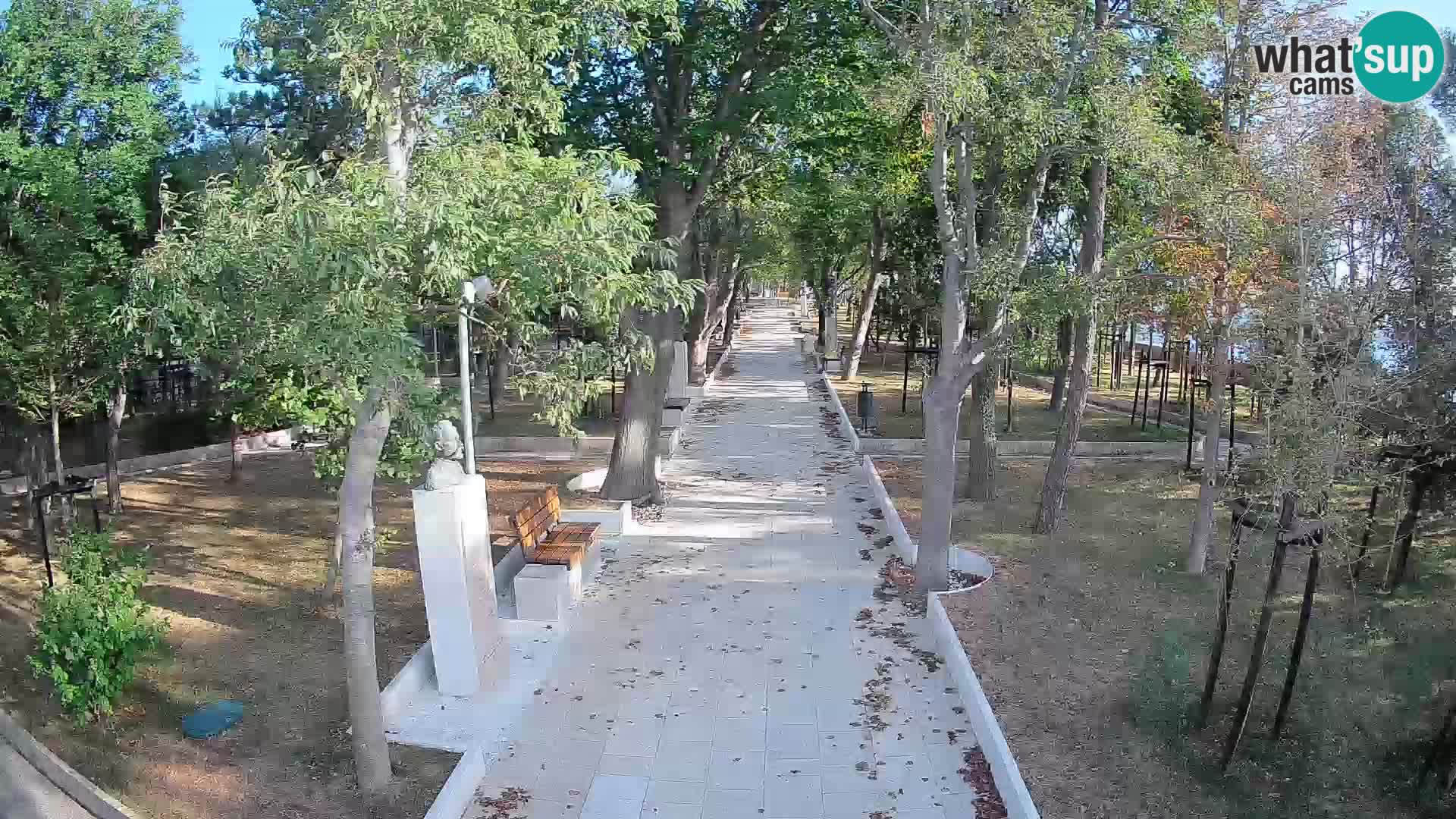 Park pisateljev Senj – Pogled v živo ob morju