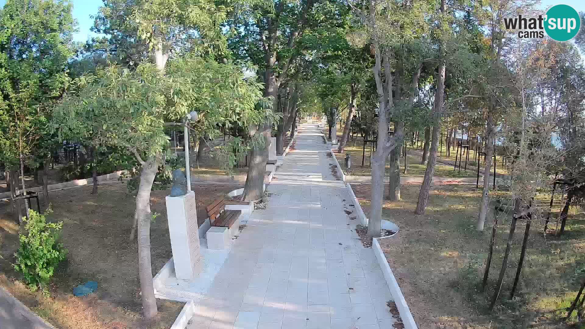 Park pisateljev Senj – Pogled v živo ob morju