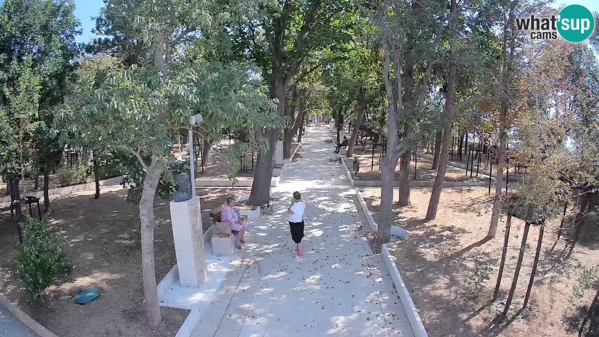 Park pisateljev Senj – Pogled v živo ob morju