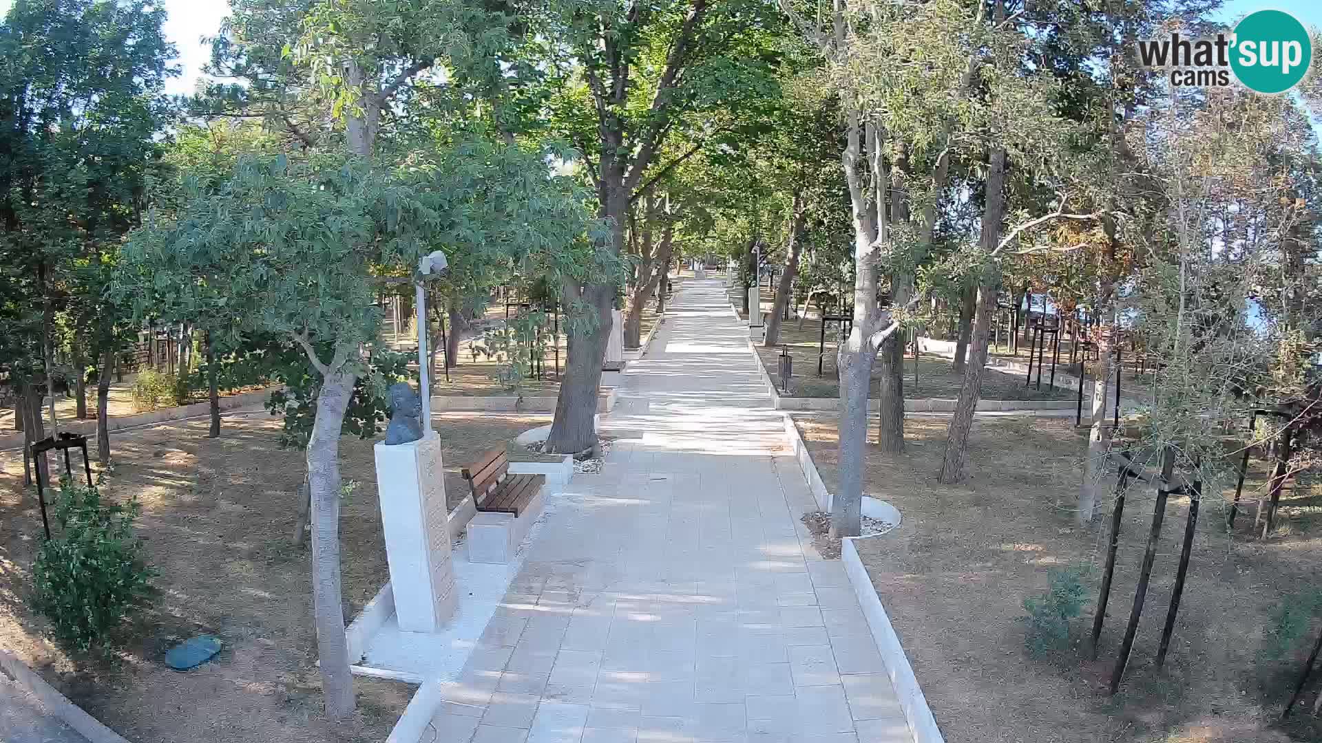 Park pisateljev Senj – Pogled v živo ob morju