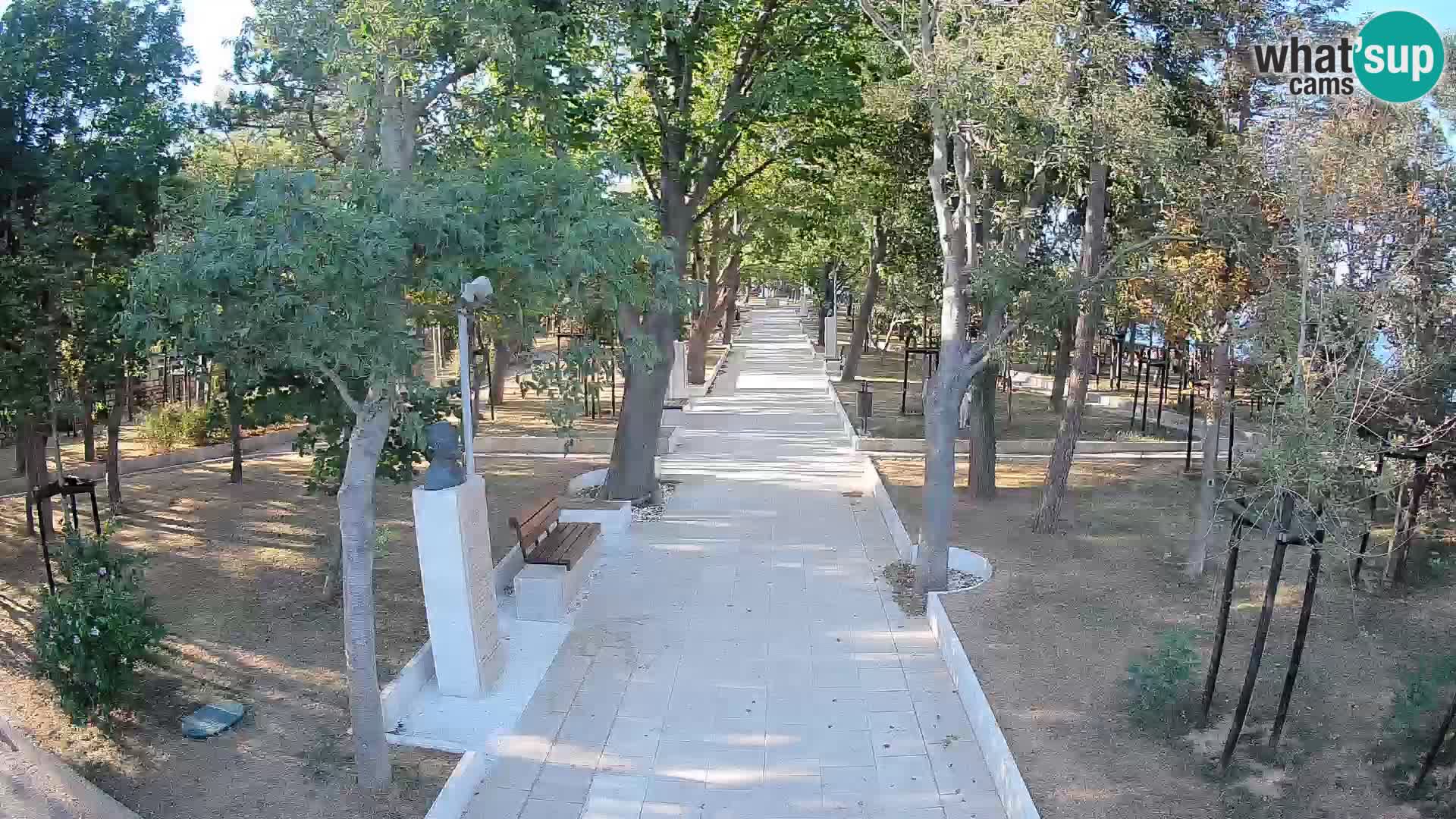 Park pisateljev Senj – Pogled v živo ob morju
