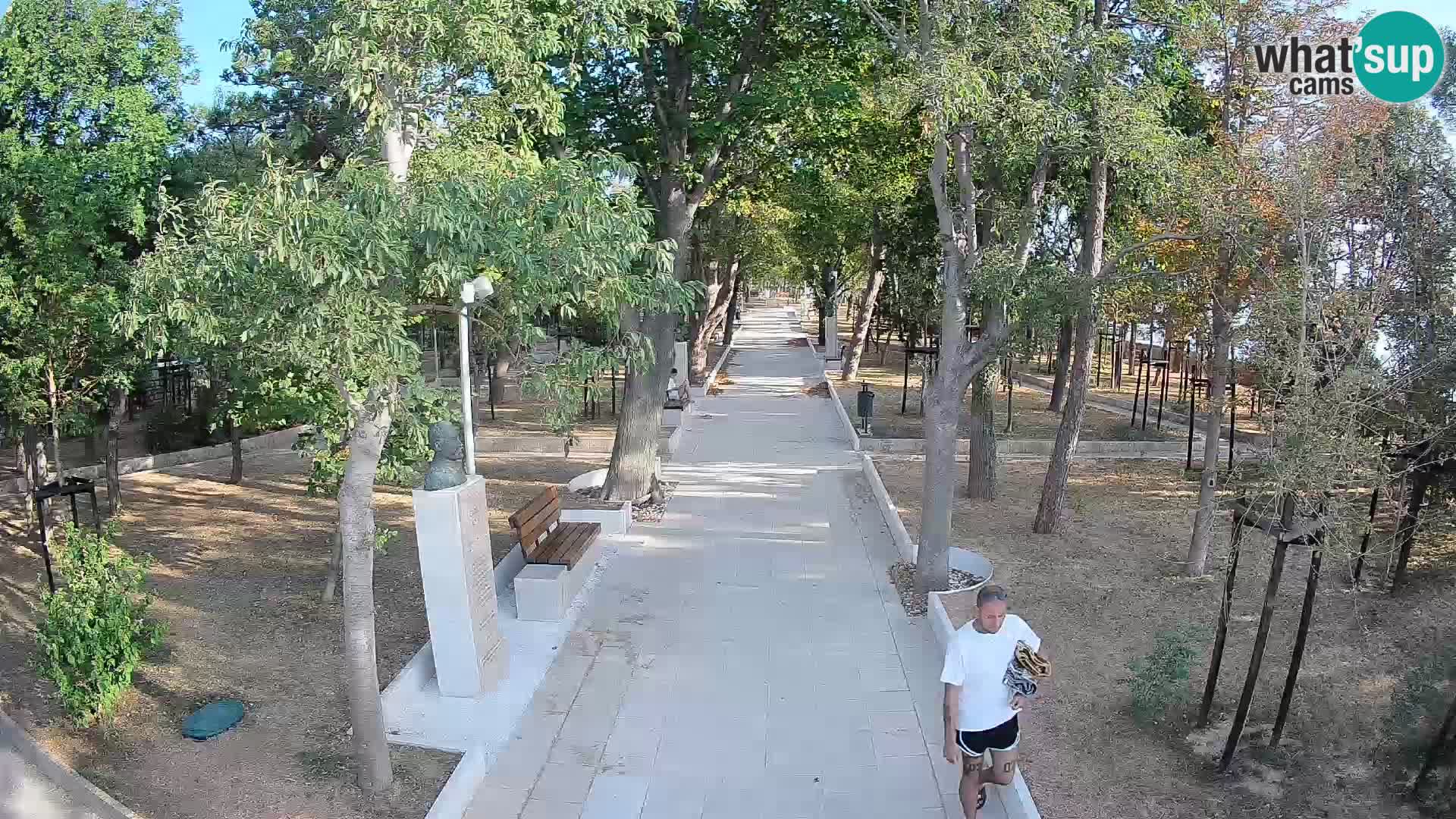 Park pisateljev Senj – Pogled v živo ob morju
