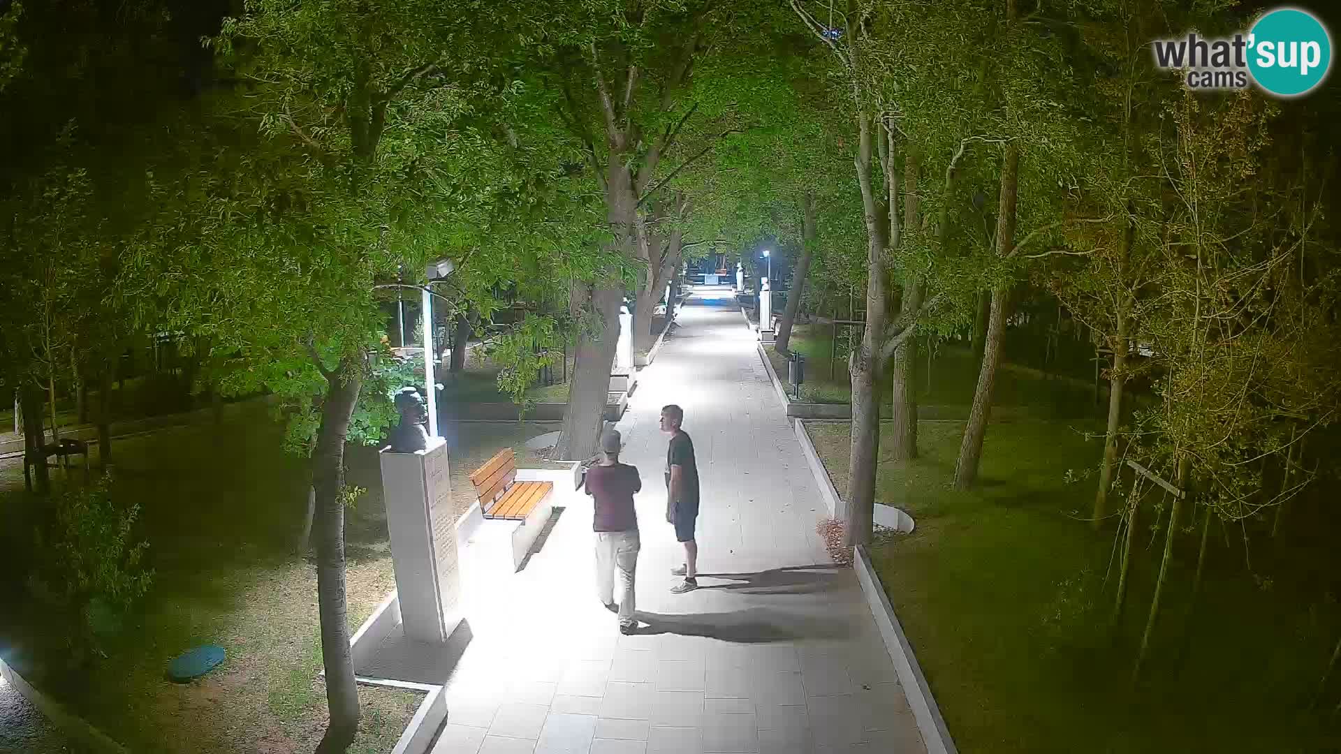 Park pisateljev Senj – Pogled v živo ob morju