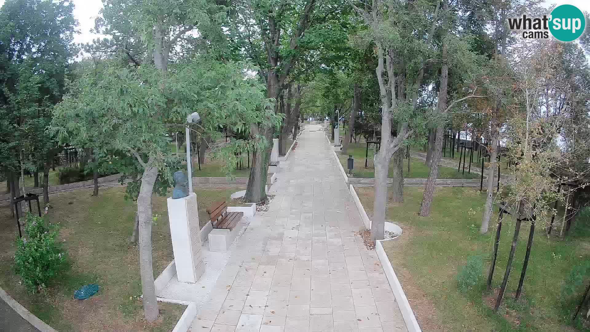 Park pisateljev Senj – Pogled v živo ob morju