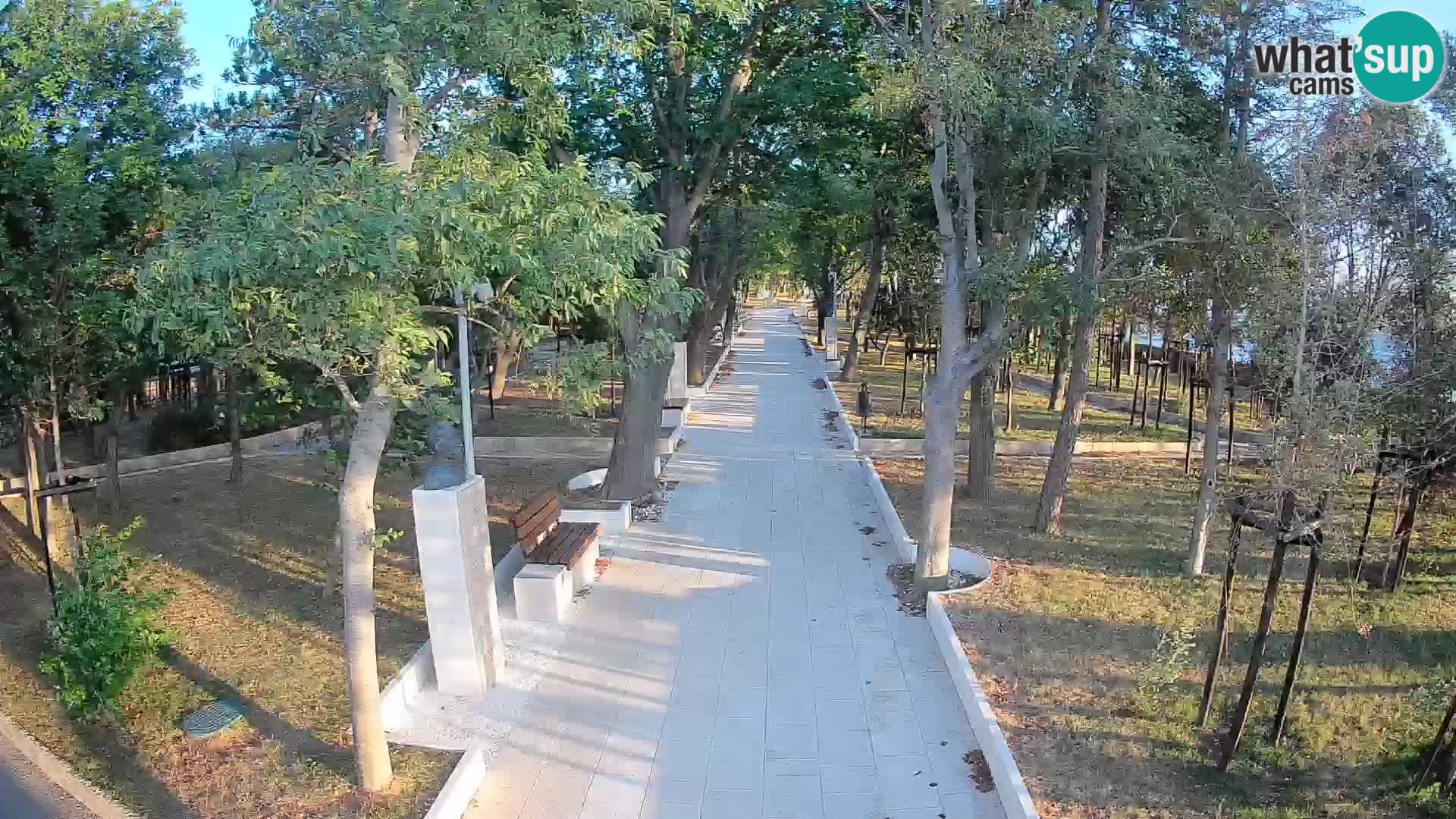 Park pisateljev Senj – Pogled v živo ob morju