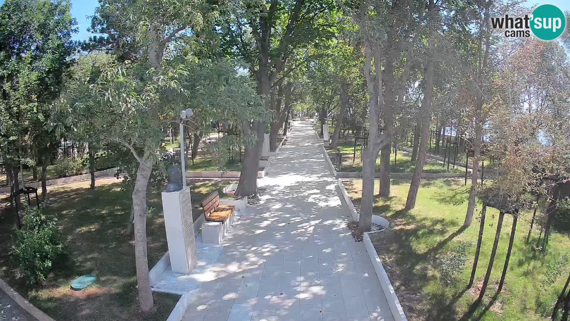 Park pisateljev Senj – Pogled v živo ob morju