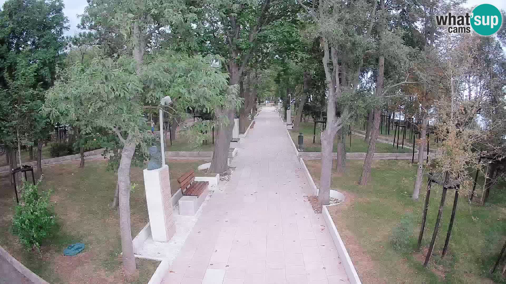 Park pisateljev Senj – Pogled v živo ob morju