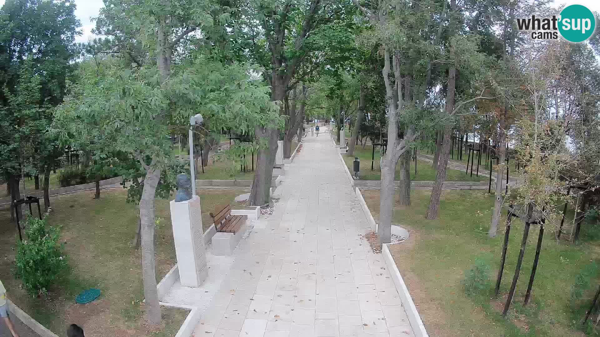 Park pisateljev Senj – Pogled v živo ob morju