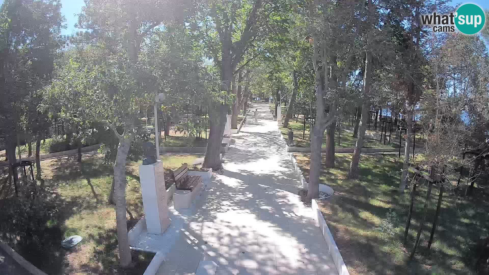 Park pisateljev Senj – Pogled v živo ob morju