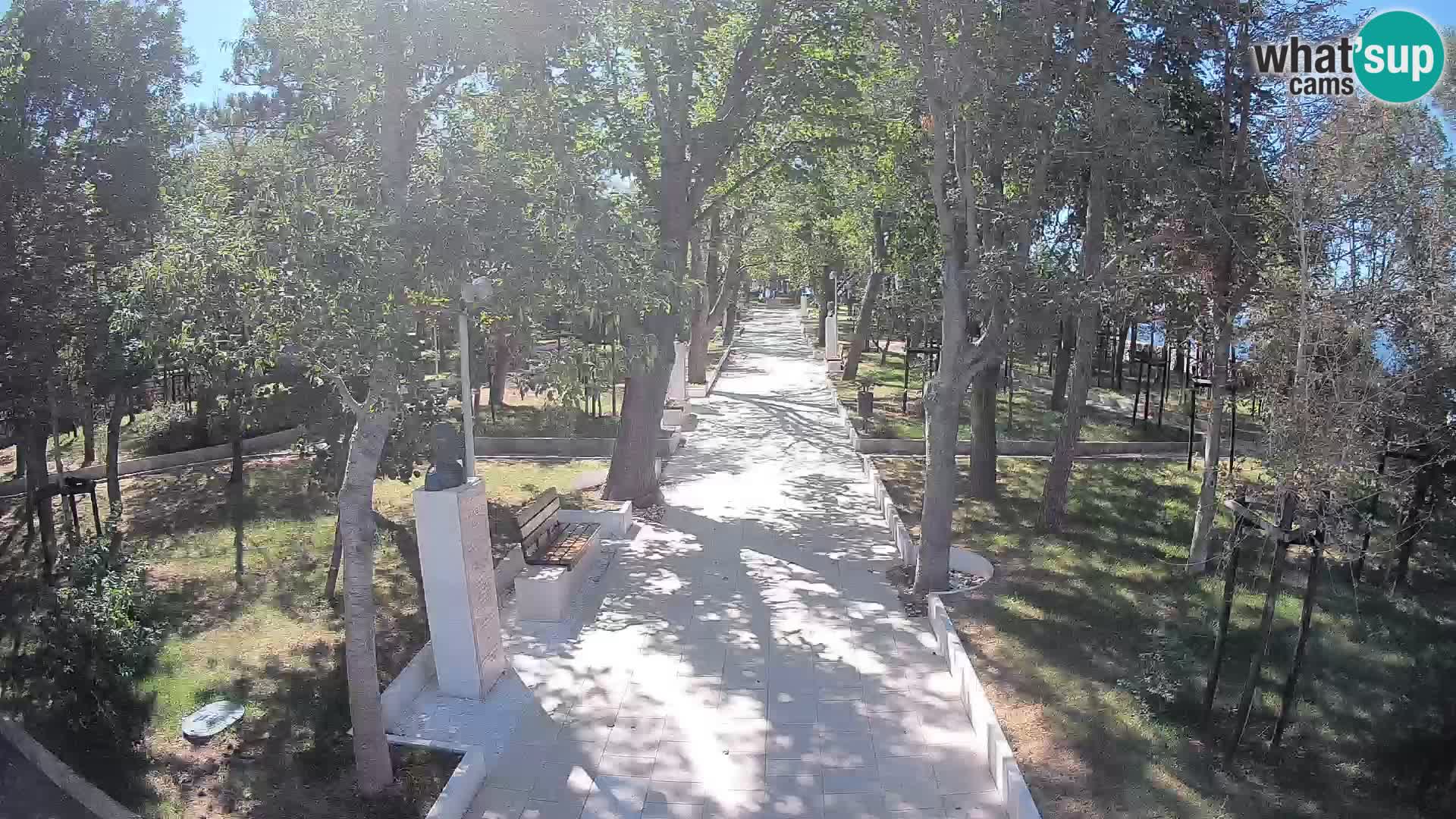 Park pisateljev Senj – Pogled v živo ob morju
