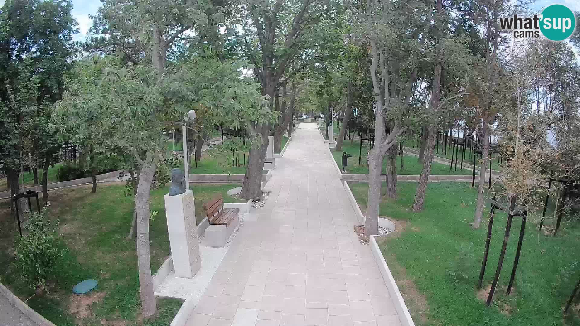 Park pisateljev Senj – Pogled v živo ob morju