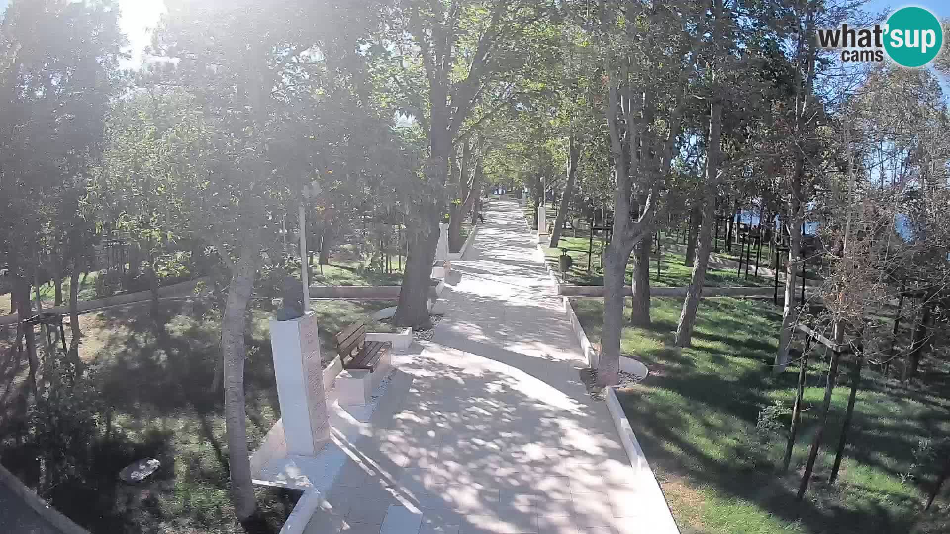 Park pisateljev Senj – Pogled v živo ob morju