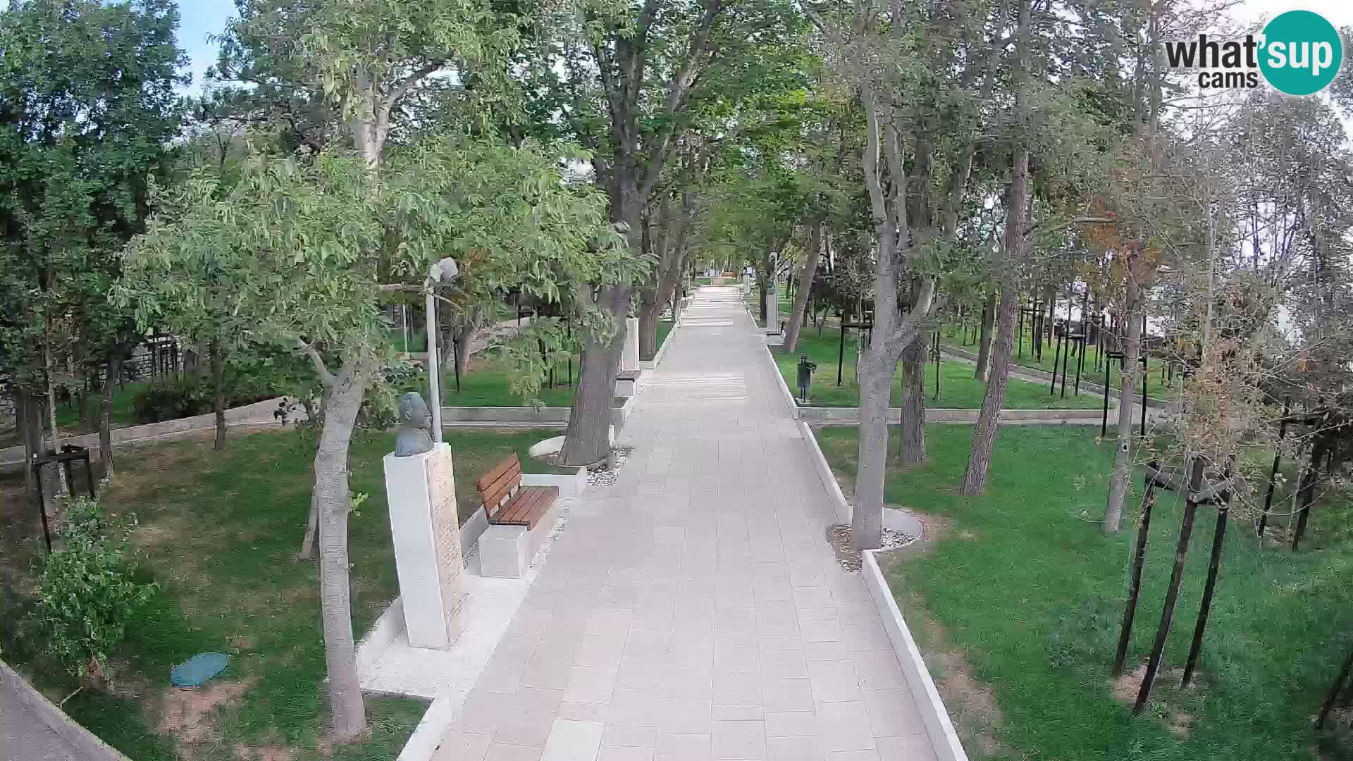 Park pisateljev Senj – Pogled v živo ob morju