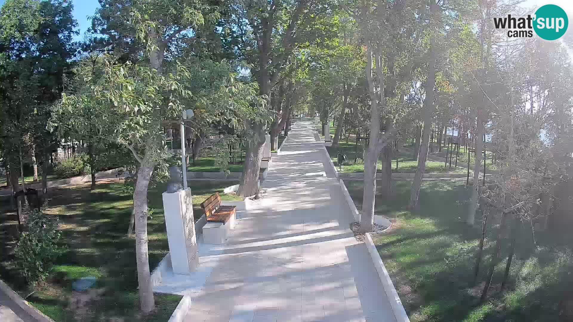 Park pisateljev Senj – Pogled v živo ob morju