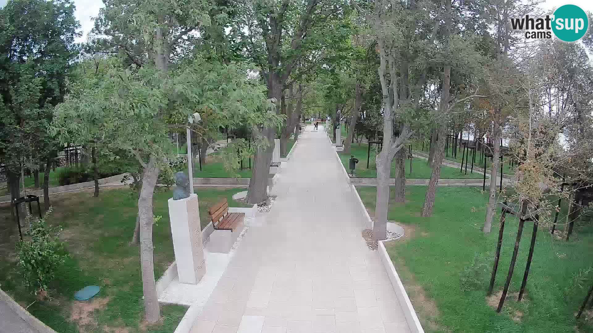 Park pisateljev Senj – Pogled v živo ob morju