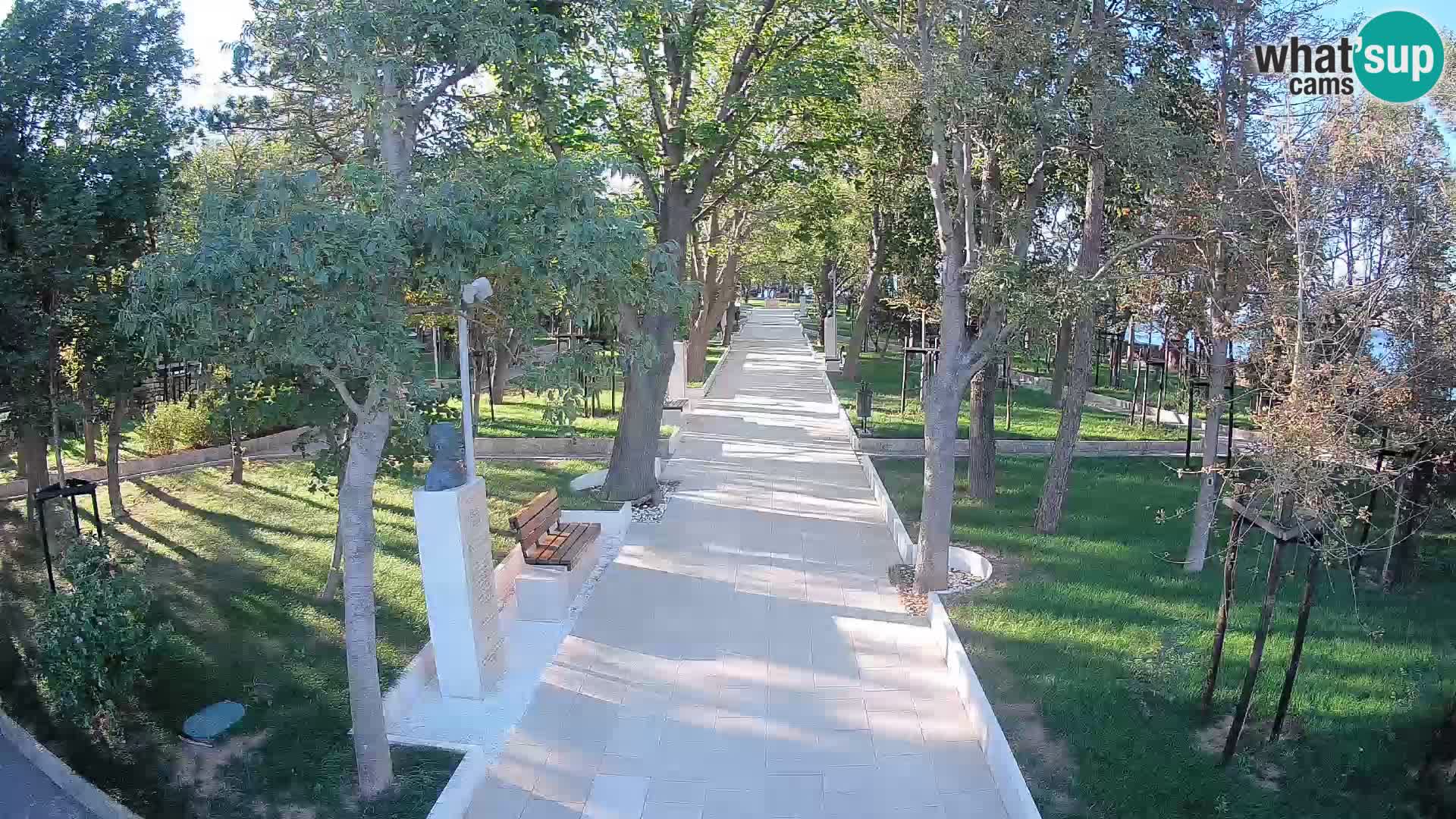 Park pisateljev Senj – Pogled v živo ob morju