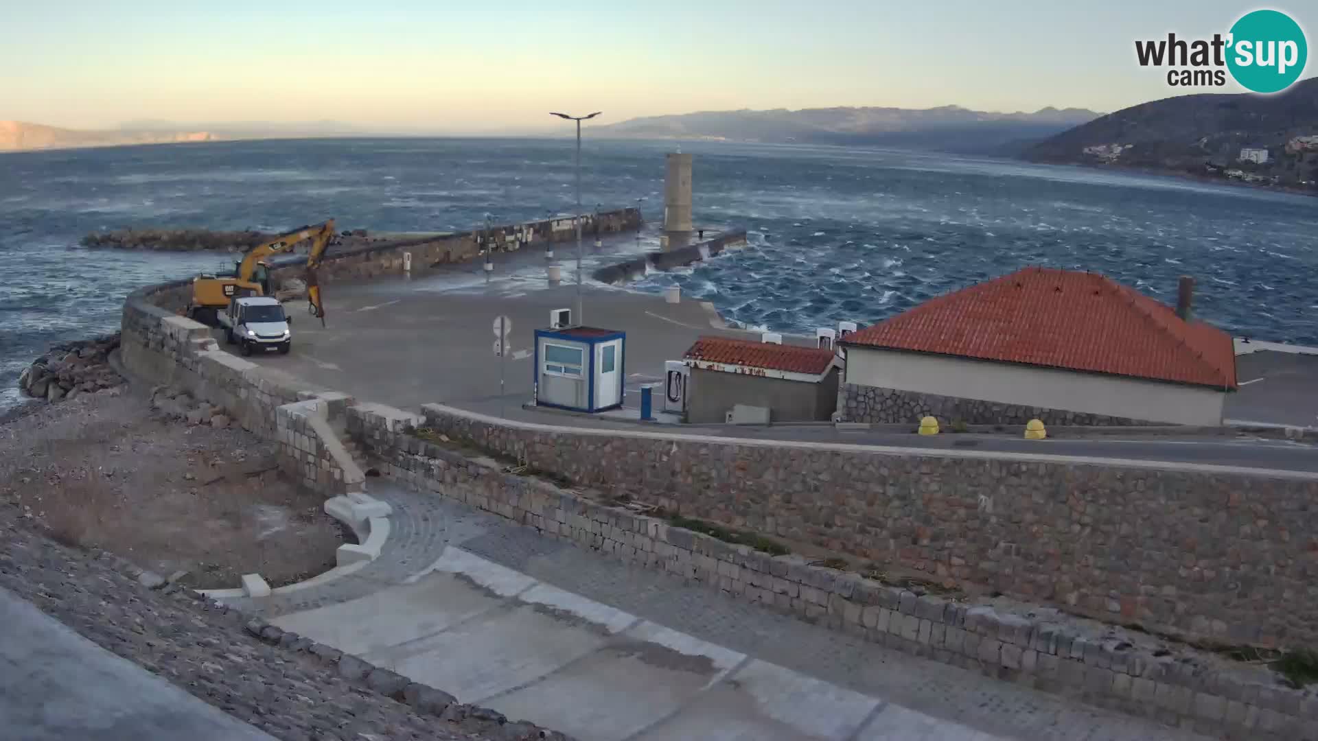 Senj Harbour Webcam – Breakwater & Lighthouse Live View