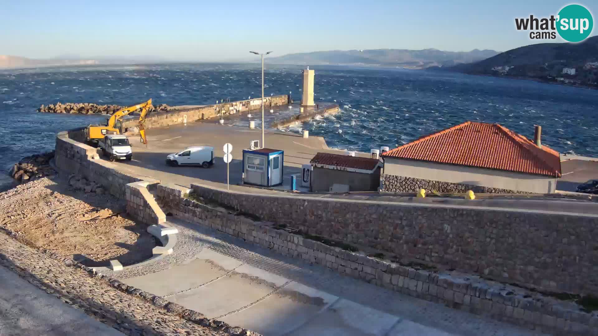 Webcam puerto de Senj – Rompeolas y faro en directo
