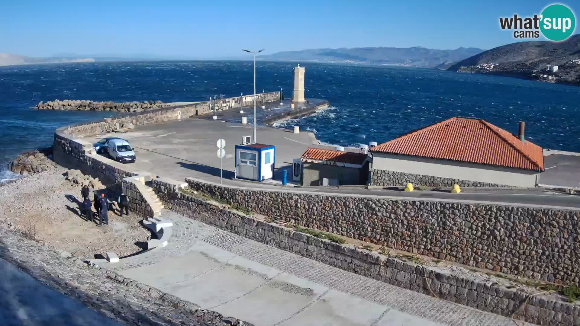 Senj Hafen Webcam – Wellenbrecher & Leuchtturm Liveblick